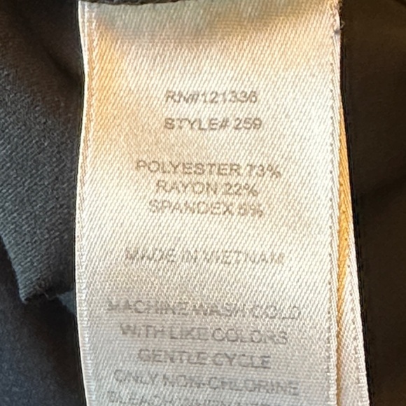 Koi Sapphire Black Scrub Top - Picture 10 of 10